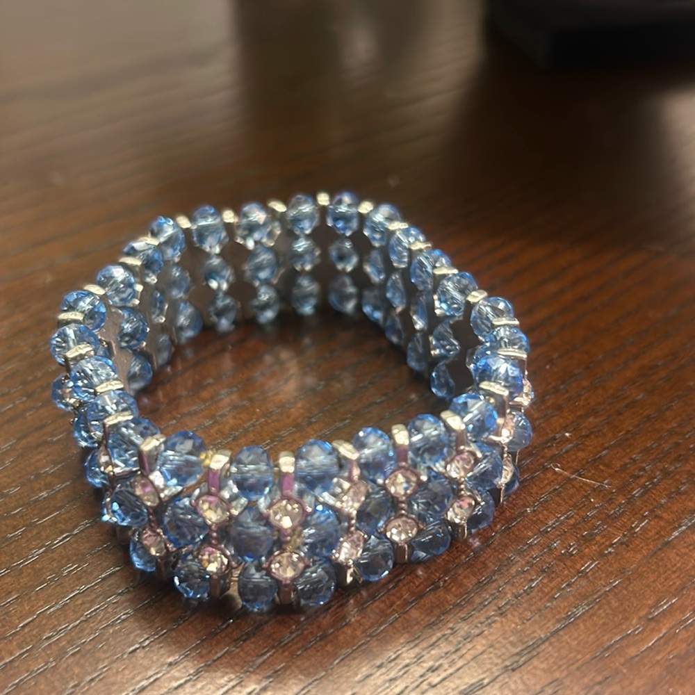 Light blue Aurora Borealis beaded stretch bracelet w/silver-tone rhinestone spcr